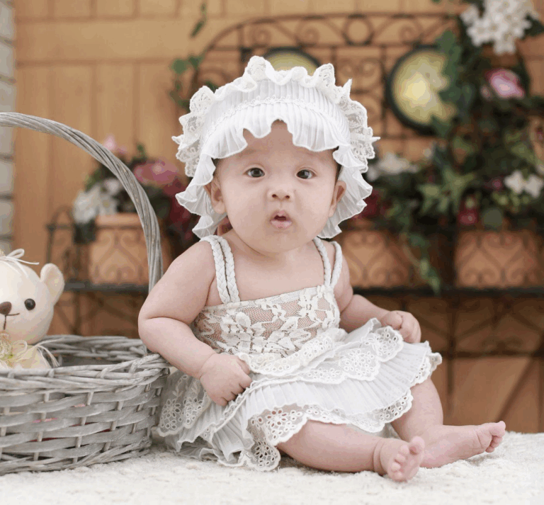 Lightweight Stroller: Your Must-Have Tool for Fall Adventures